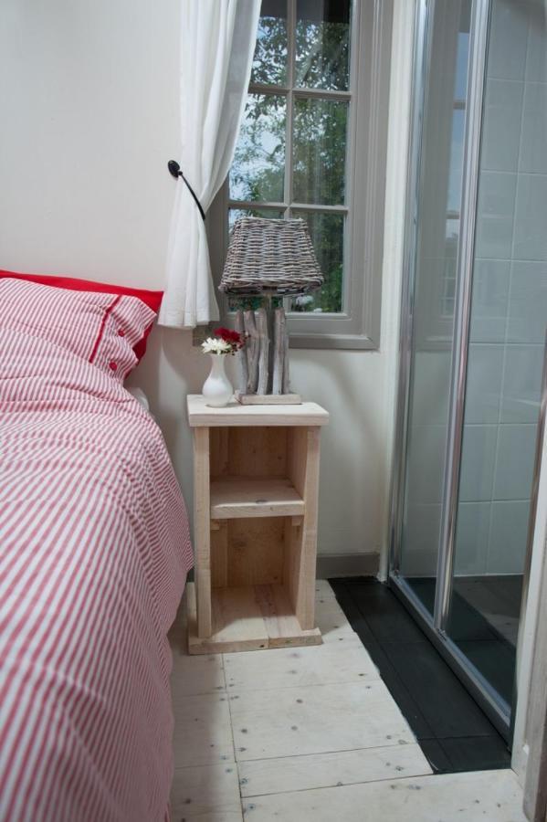 In D'Ouwe Vlaamse Schuur Bed and Breakfast Ossendrecht Eksteriør billede